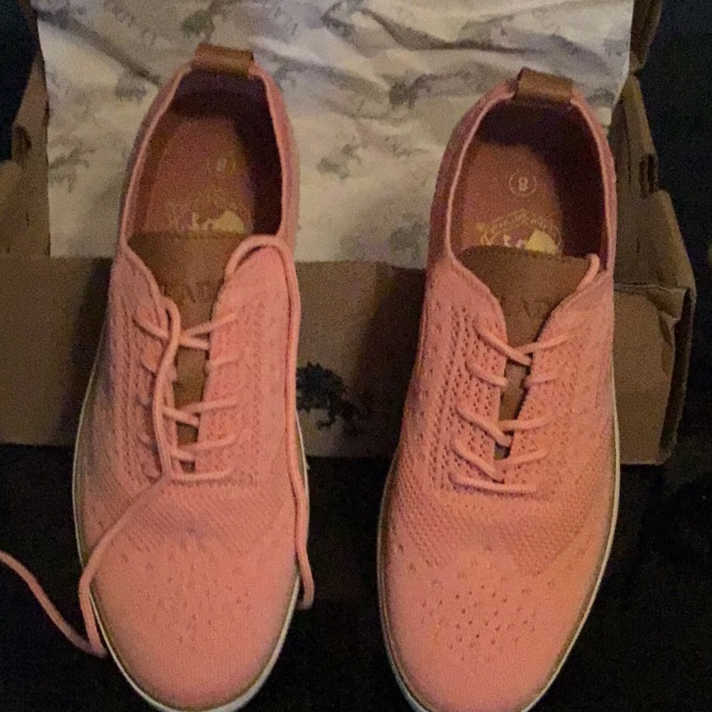 New Ladies lace ups